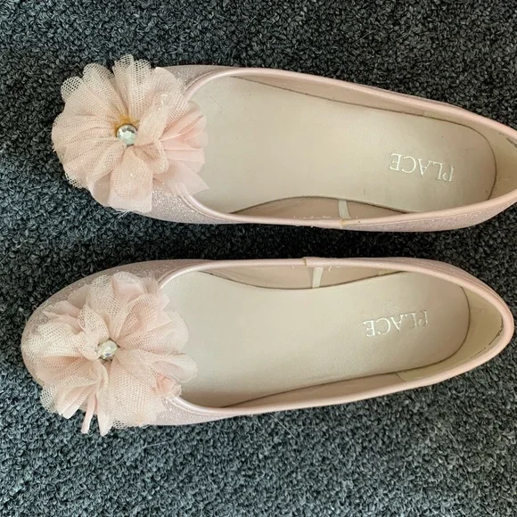 The Children’s Place - Glitter flats with mesh flower. - Picture 2 of 7